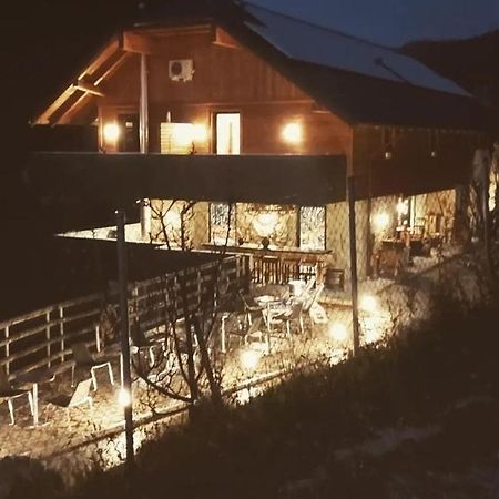בית הארחה ולנז'ה 	House Jaro & Camp Jaro מראה חיצוני תמונה